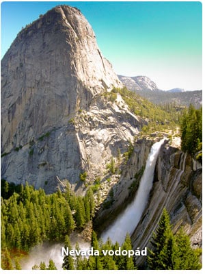 Nevada vodopád v Yosemite