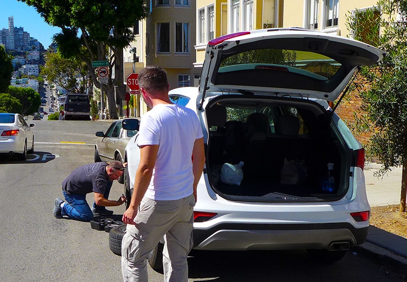 Píchlá pneumatika v San Francisku
