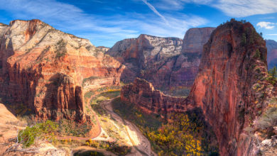 Pohled na trek Angels Landing v Zionu