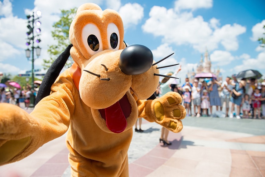 Disneyland a Disney California Adventure Park v Los Angeles